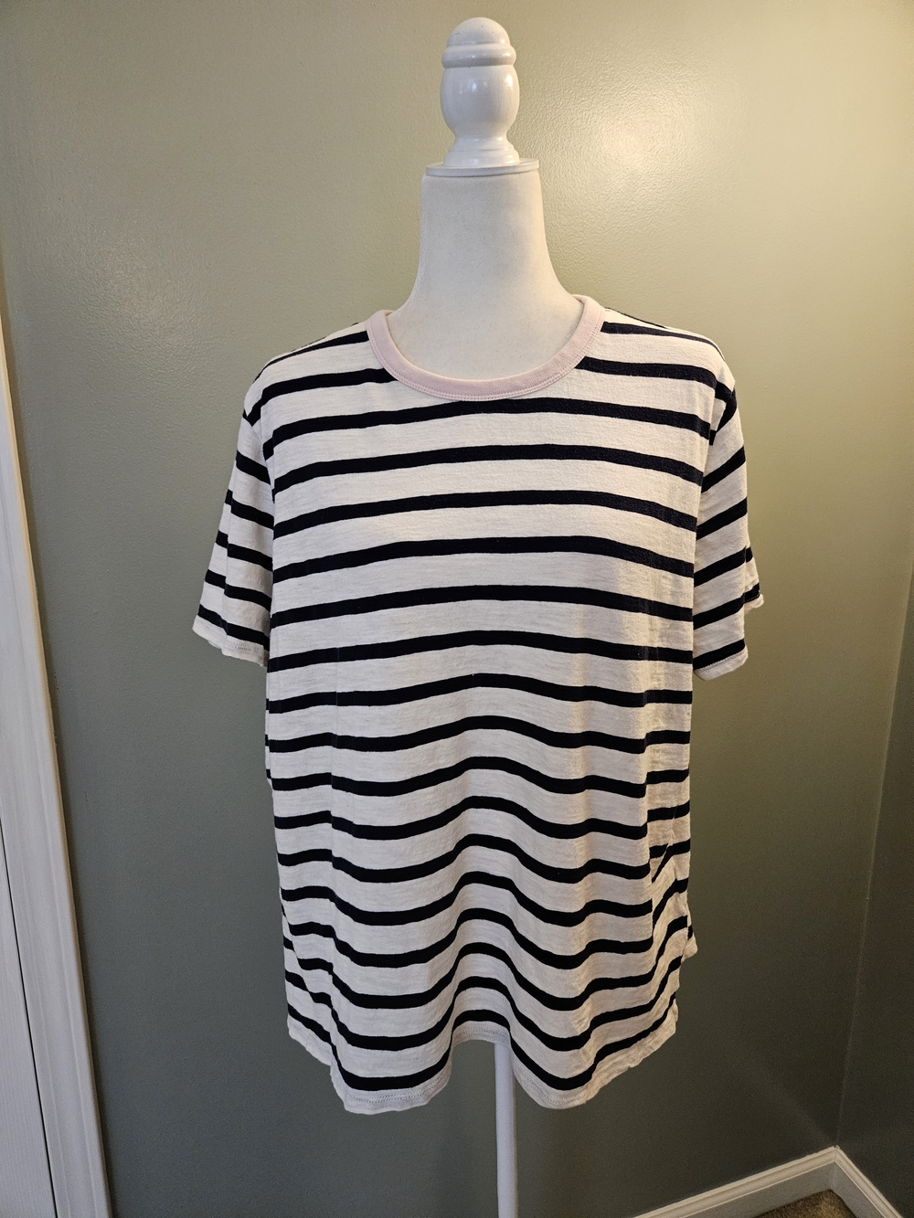 Old Navy Striped Short-Sleeve Crewneck Top - Navy & White Women's Size XL